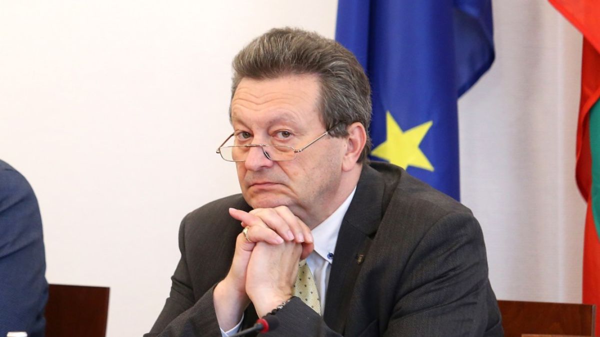 И Таско Ерменков пометен от чистката във властта, уволняват и 7 регионални директори в понеделник 