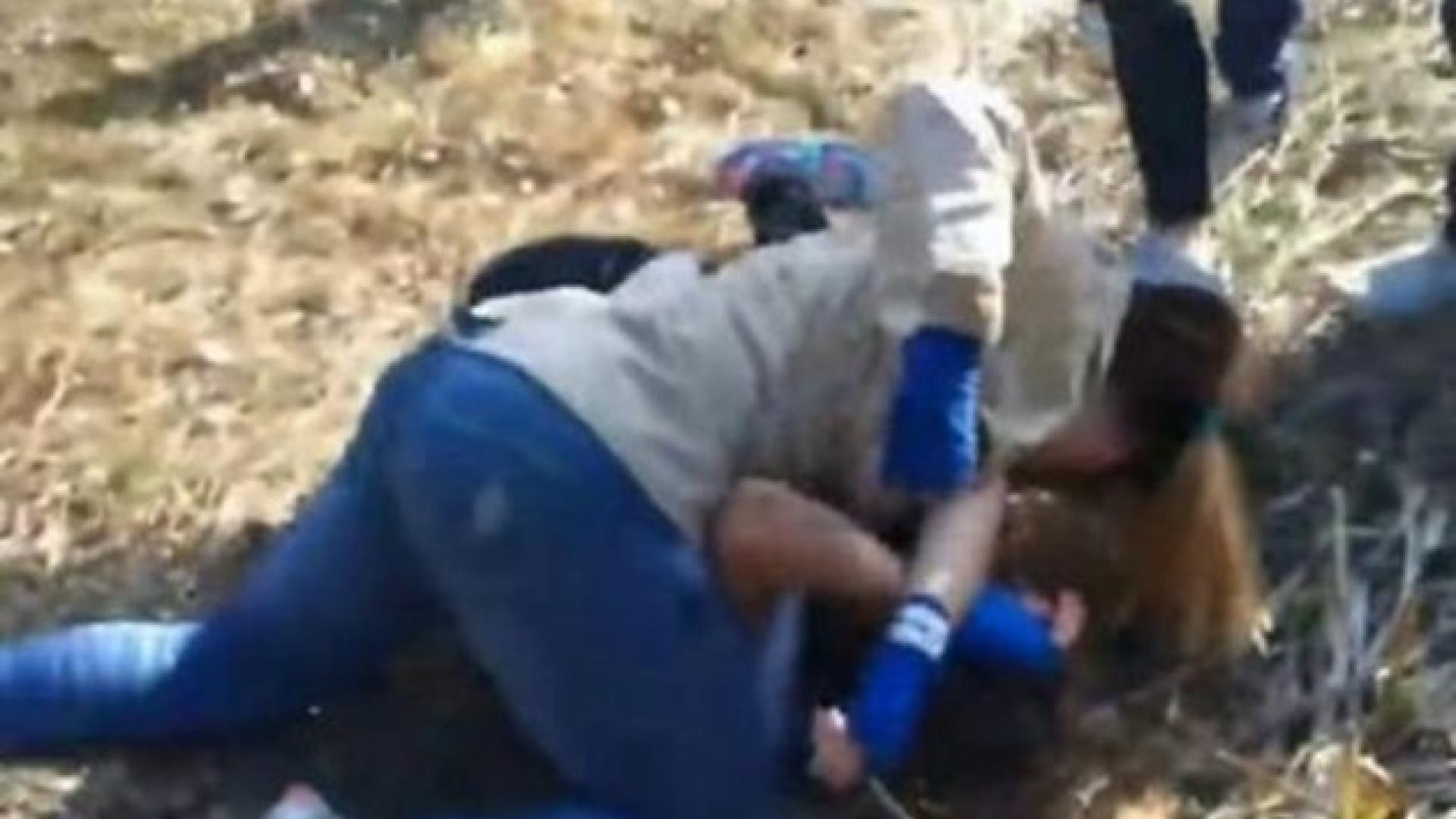 Пубери се млатиха като обезумели в Дупница заради момиче 