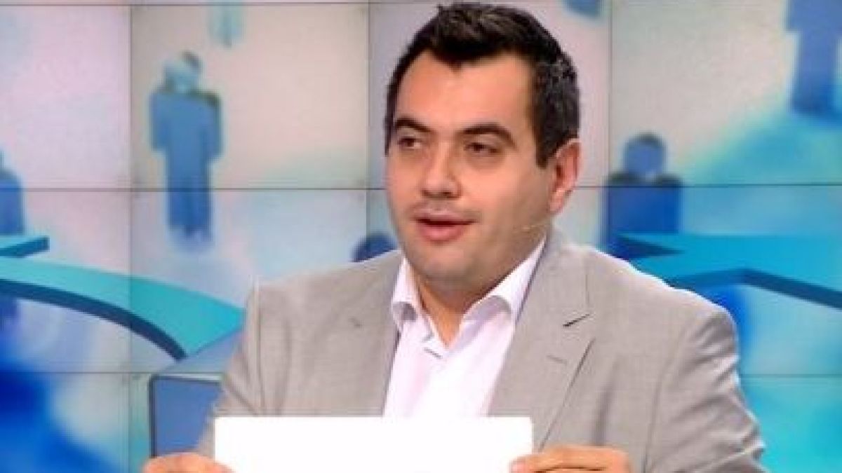 Зам.-министър предупреди къде да гледаме при машинното гласуване: Има хакерски атаки от различни държави