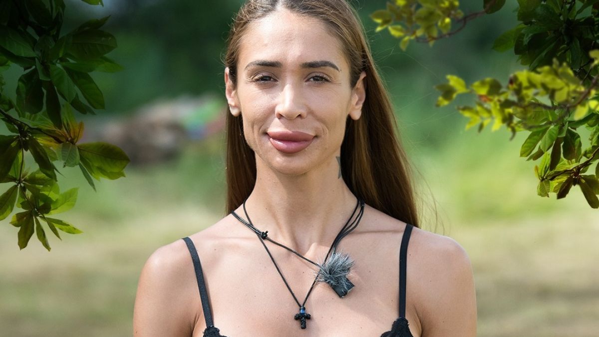 Звезделина от "Игри на волята" аха да лъсне по катерица СНИМКА 18+