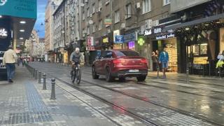 Скъп "Мерцедес" от провинцията вбеси столичани: Див и прост!  СНИМКА