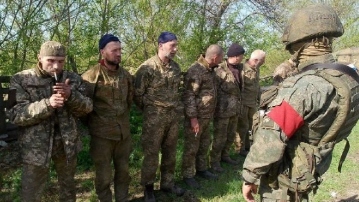 Руски спецназ превзе позиции на ВСУ, плени офицери и откри шокиращи СНИМКИ 18+