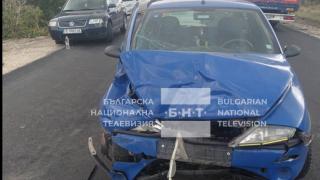 Шофьор помля спрели коли на пътя Шумен-Търговище СНИМКИ