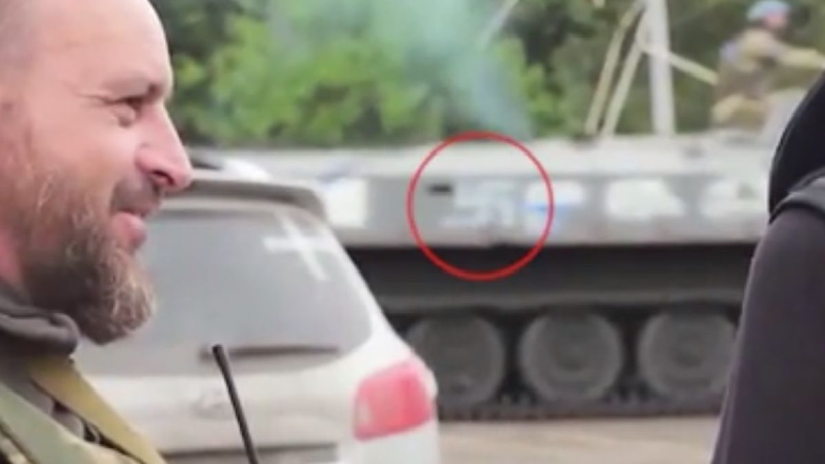 Германци се разгневиха от свастика на немски танк, подарен на Украйна ВИДЕО