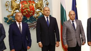 Радев алармира за голяма опасност след мобилизацията на Путин и заяви: Този абсурд България няма да го признае! БЛИЦ TV