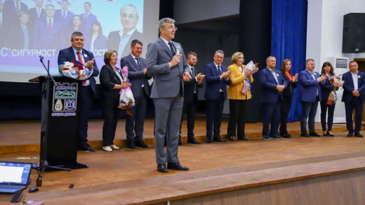 Мустафа Карадайъ в Джебел: Само с диалог можем да спасим държавата