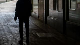 Пазете децата! Спипаха педофил да прави нещо гнусно на автогарата в Сандански 