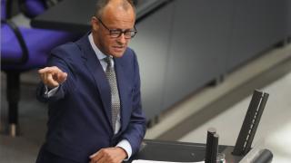  Наследникът на Меркел скочи на украинските бежанци и разяри политкоректните 