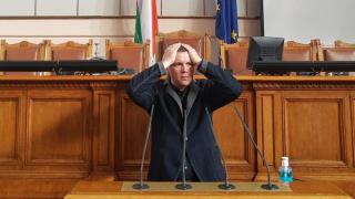 Маркетинговият екип на ПП е задействал спешен план кой да замени Кирил Петков