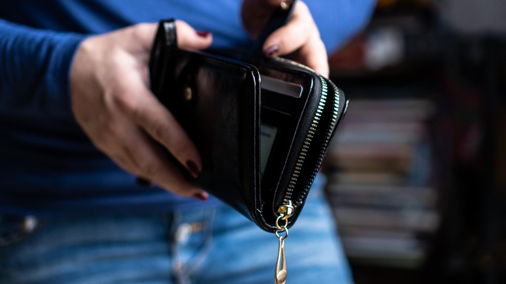 Вечно ще бъдете без пари, ако ходите с такова портмоне 