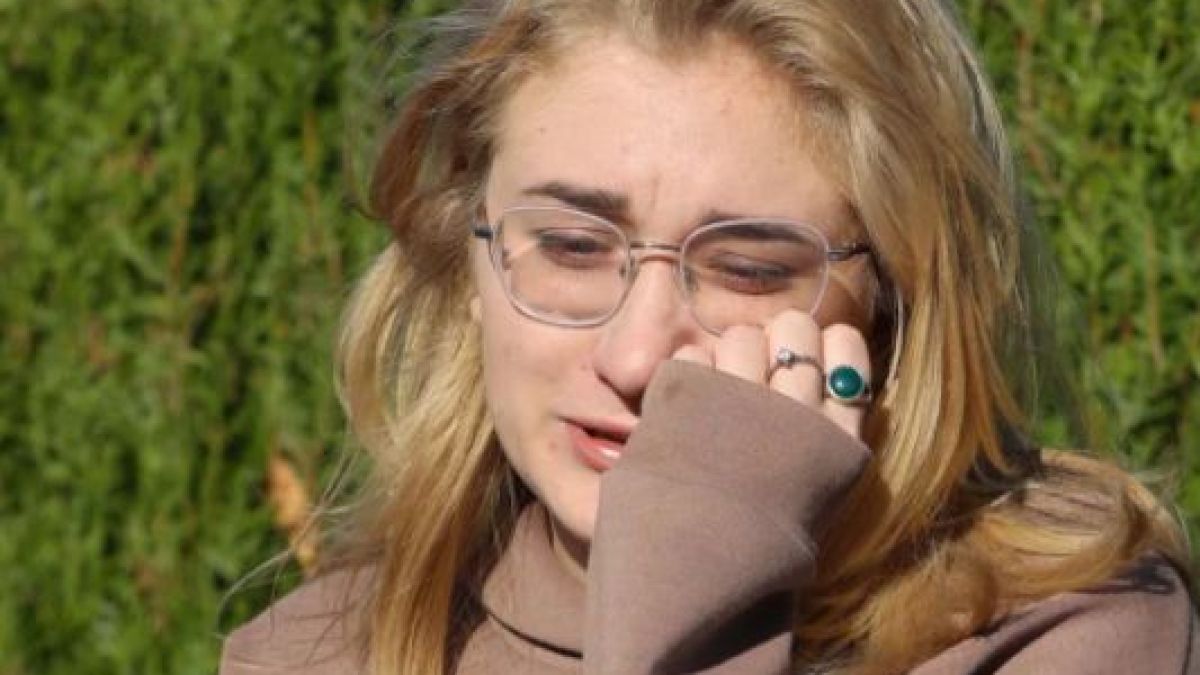 Украинката, изритана от жененото си британско гадже, проплака: Сърцето ми е разбито, нямам пукната пара, но... 