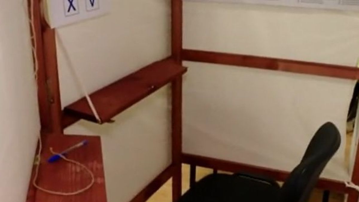 Шок на изборите във Варна! Машина изкара мистериозен надпис ВИДЕО
