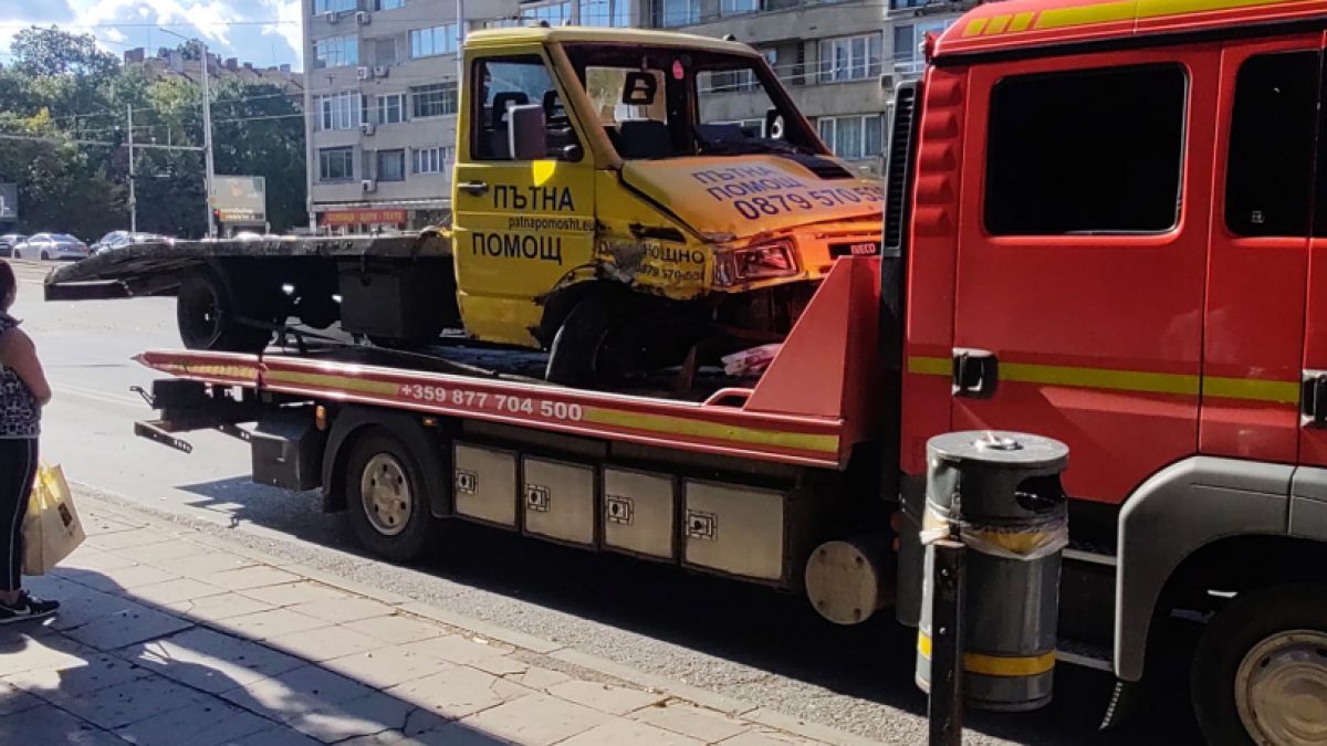 Ад навръх изборния ден до Румънското посолство в София, ето какво се случва СНИМКИ