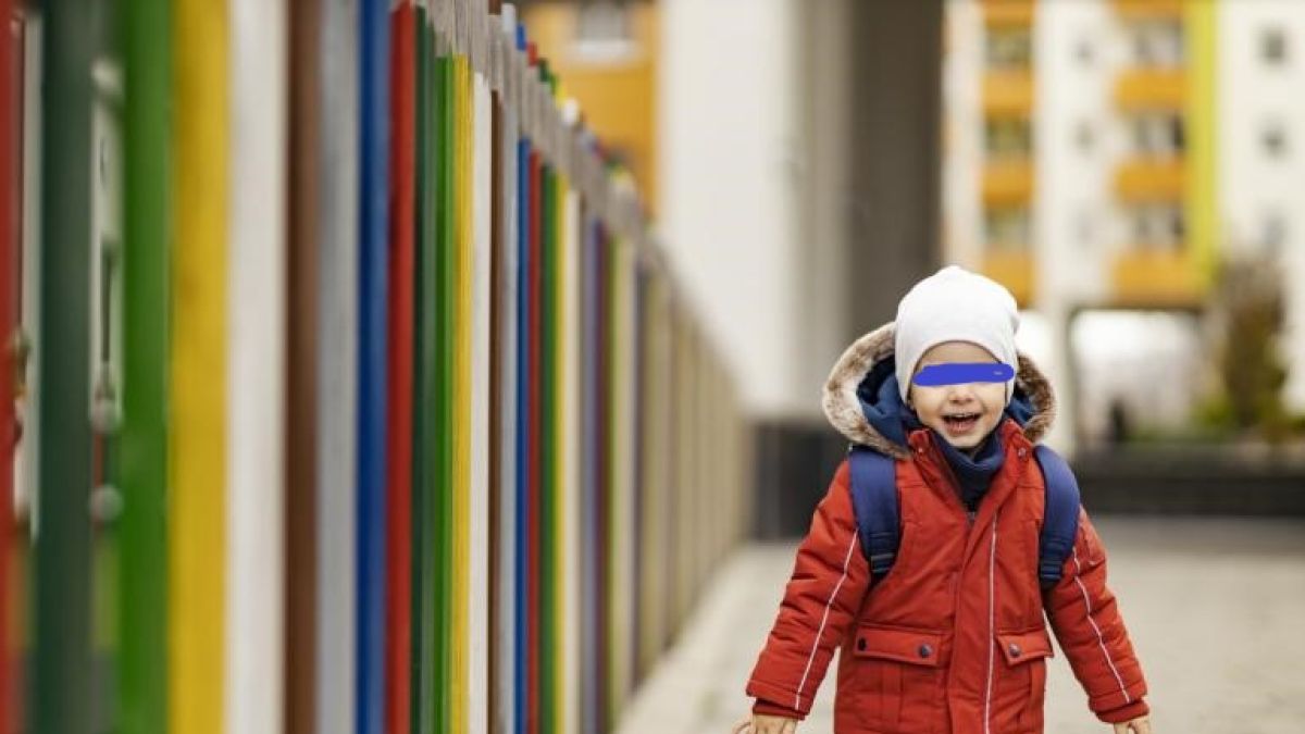 Енергийна ефективност по френски: Учениците с палта в клас