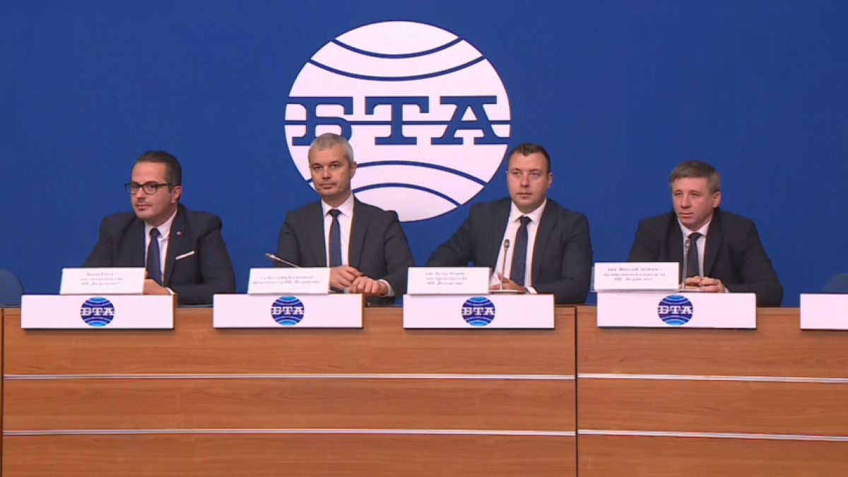 Костадинов прекрати брифинга си заради финансирани от чужбина медии БЛИЦ TV