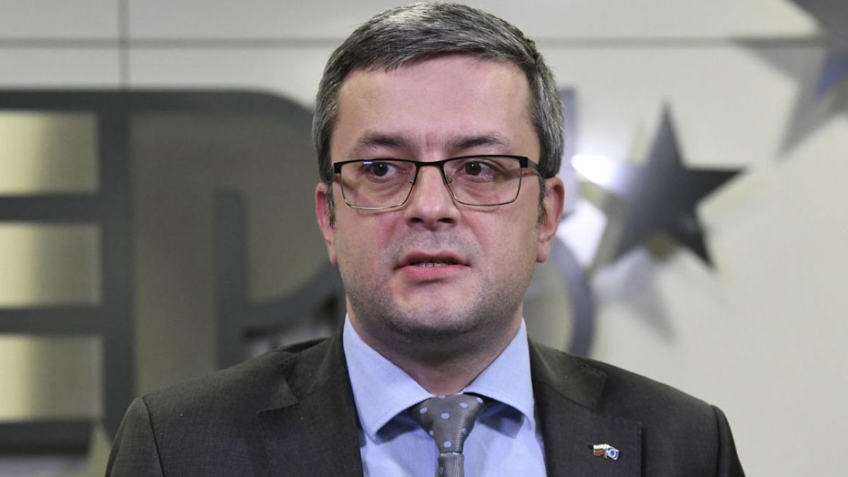Тома Биков разкри кога почват разговорите за правителство и нахока Костов