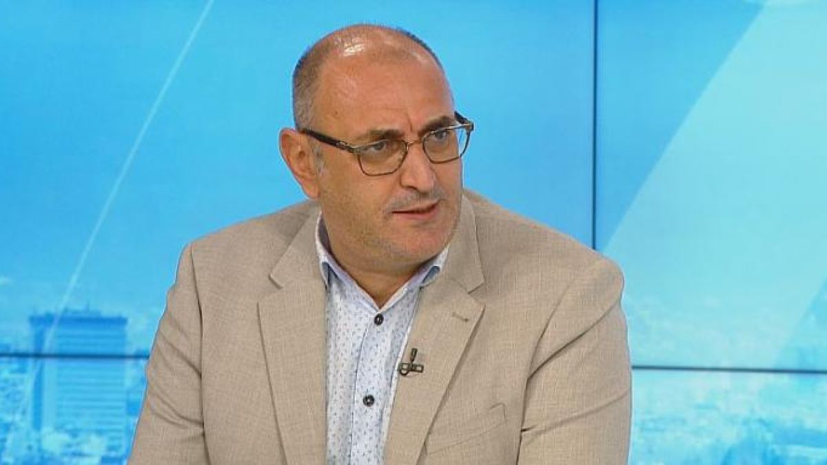 Милен Керемедчиев каза защо се бави членството ни в Шенген