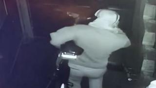 Столичани пропищяха от тези апаши, виждали ли сте ги СНИМКИ
