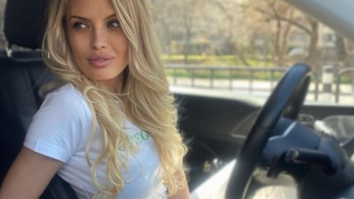Помните ли фамозната блондинка Сис Апостолова? Сега се забърка в нов грях СНИМКИ