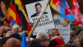 Бунт и в Германия! Хората излязоха по улиците заради високите цени и санкциите срещу Русия ВИДЕО