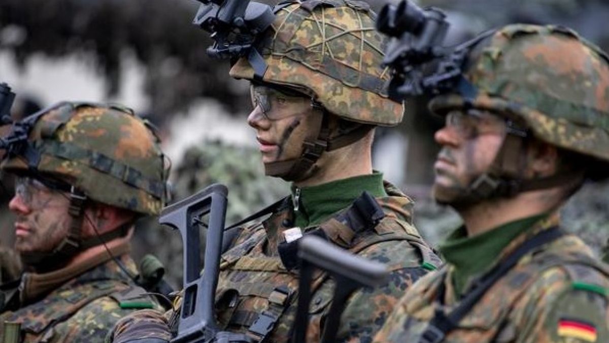 Достатъчно за два дни: Оръжейните запаси в Германия са изчерпани