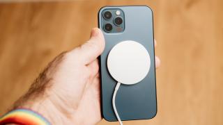 Европа въвежда едно зарядно за всички мобилни телефони, какво значи това 