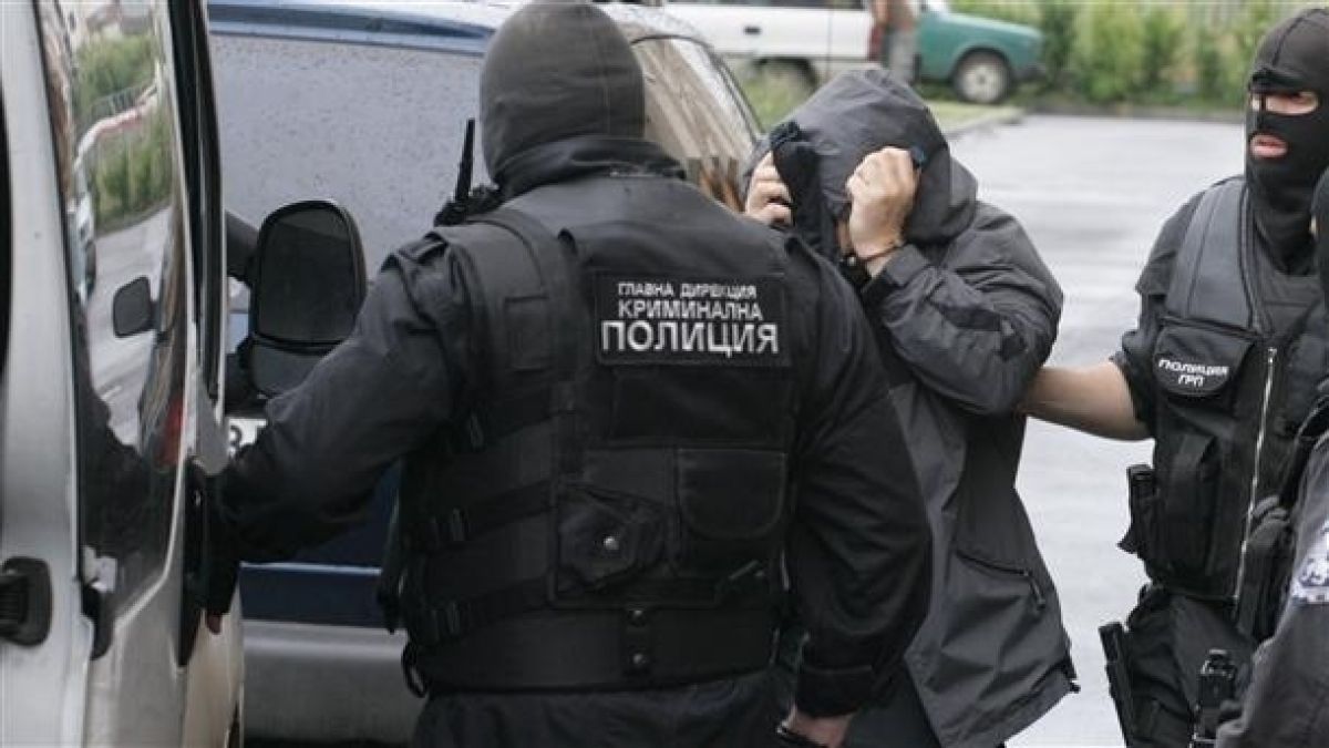 Пияни жени нападнаха полицаи в Пловдив и стана страшно 