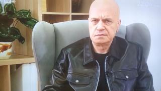 Слави разкри какъв СМС е получил от Кирил Петков за ареста на Борисов
