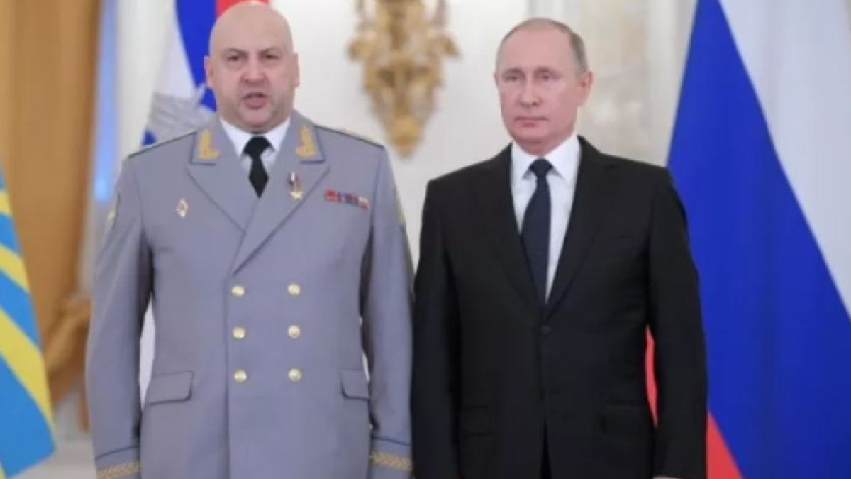 DW: Путин сформира брутален триумвират в Украйна, но ще може ли да го държи под контрол