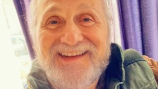 Със сигурност няма да познаете този известен наш актьор СНИМКА