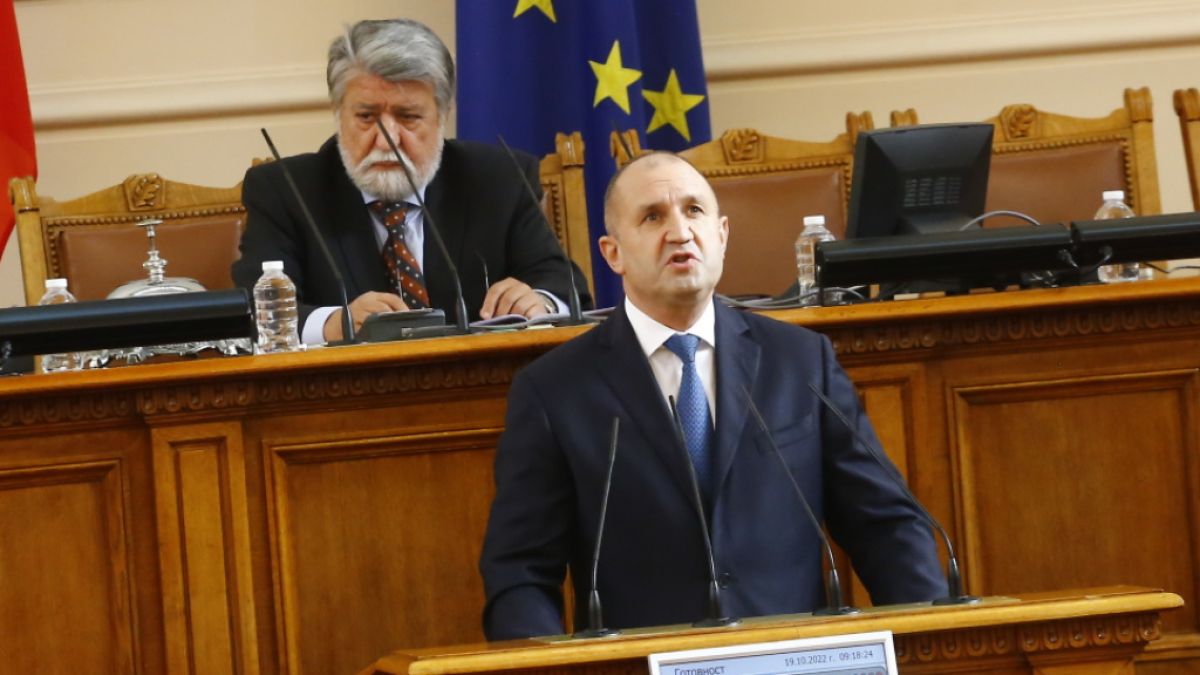 Ти да видиш: От ГЕРБ посочиха с кой ход Радев ще свали картите, ще има правителство на...