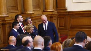 Депутатите на ръба на отчаянието, вече започнаха да си измислят… БЛИЦ TV