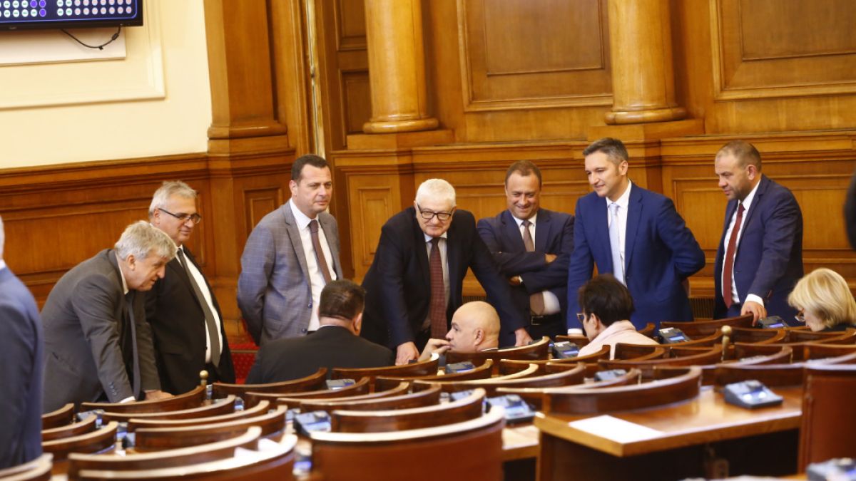 Експерти посочиха четирите горещи картофа пред новия парламент