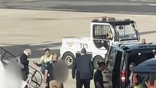 Борис Джонсън прекъсна почивката си в Доминикана и се отправи към... ВИДЕО 