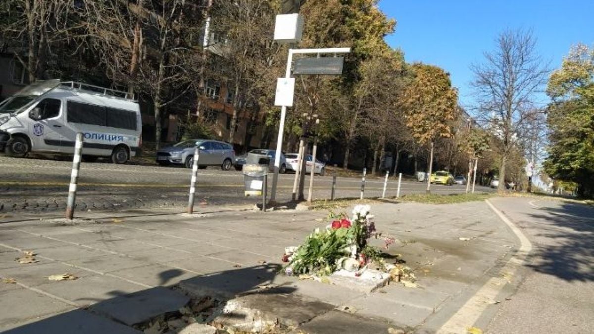 Блокираха смъртоносното кръстовище, където беше пометена 19-г. Вики