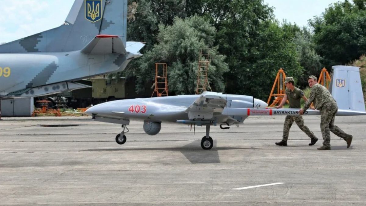 Обрат: Турският производител на "Байрактар" се отказва да строи завод в Украйна СНИМКИ