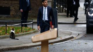 Риши Сунак стана премиер по необикновен начин СНИМКИ