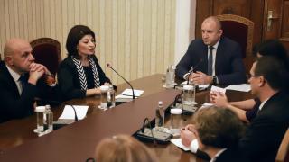 Сдърпаха се: Президентът в остър сблъсък с ГЕРБ заради Украйна, замерят се с цитати на Борисов и Гьоте