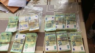 Барабанчетата яко загазиха, качулки от ГДБОП влязоха в дома им и се хванаха за главите