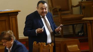 Звънял ли е Рамзан Кадиров в нашия парламент да ходатайства за назначаването на...