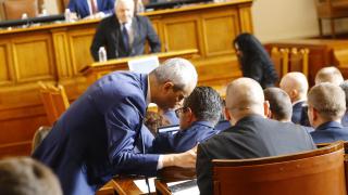 Политолог с бомбастична новина за това какво ще се случи следващите няколко дни в НС