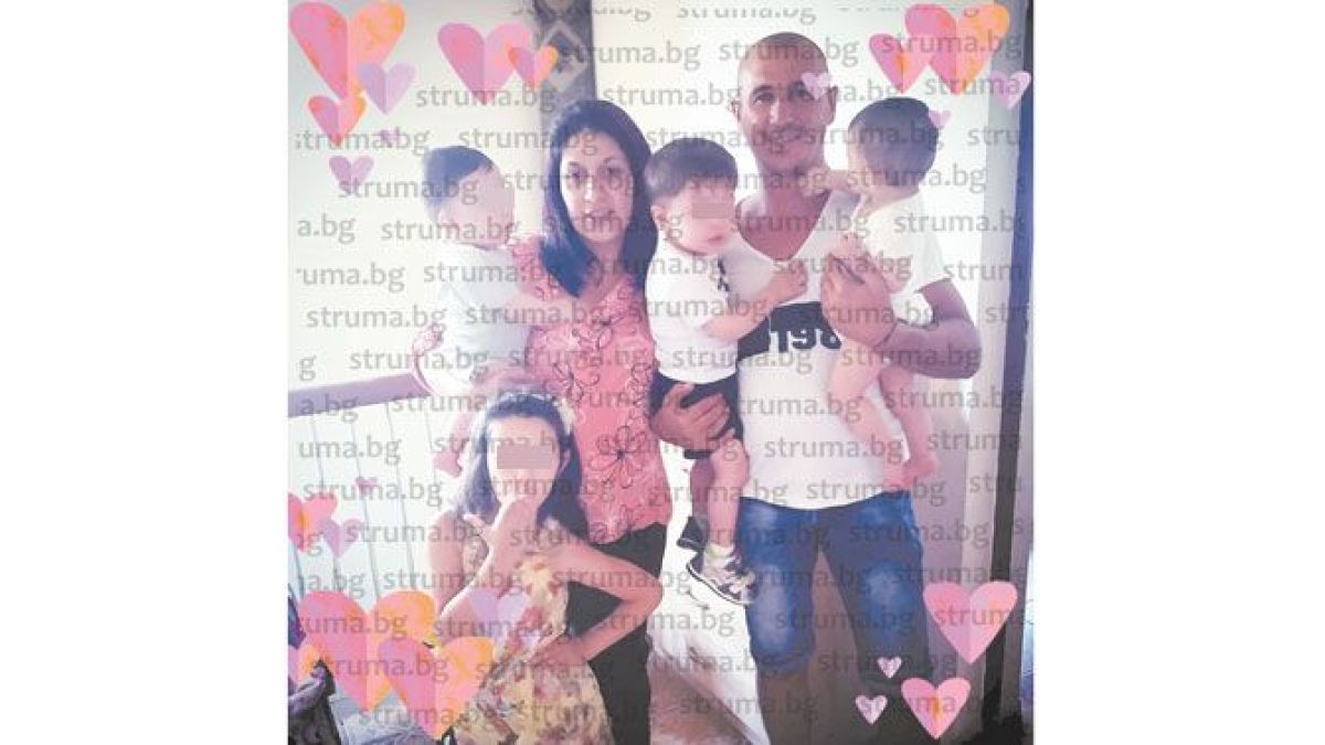 Цяло село се втурна да помага на уникалното семейство с три двойки близнаци 