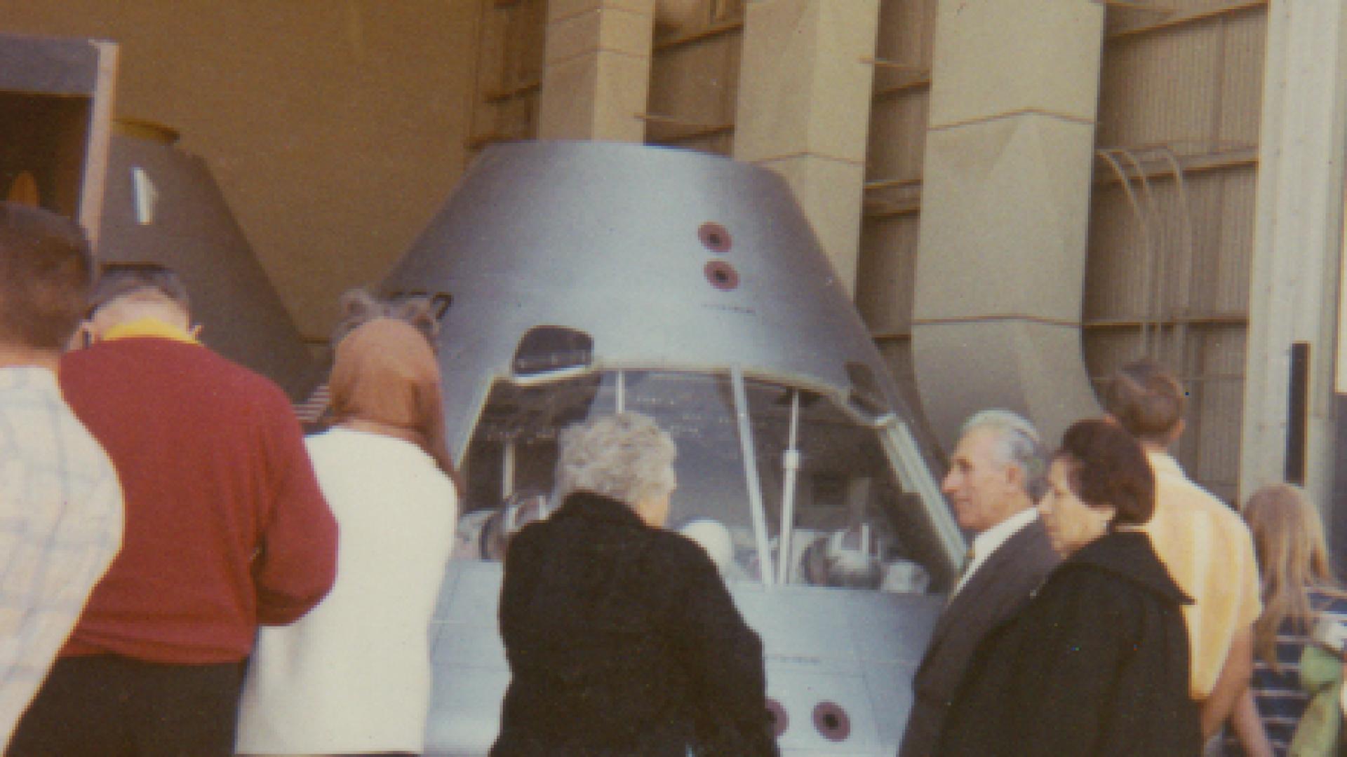 Семейство Иванови посети САЩ, тайните служби у нас го разпитват СНИМКИ