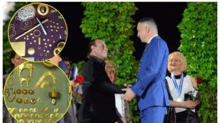 Цял свят разбра за уникалното съкровище, открито от багериста Райчо, само в България го забравиха