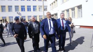 Умуват дали НСО да свали охраната на Борисов, Янев и Петков