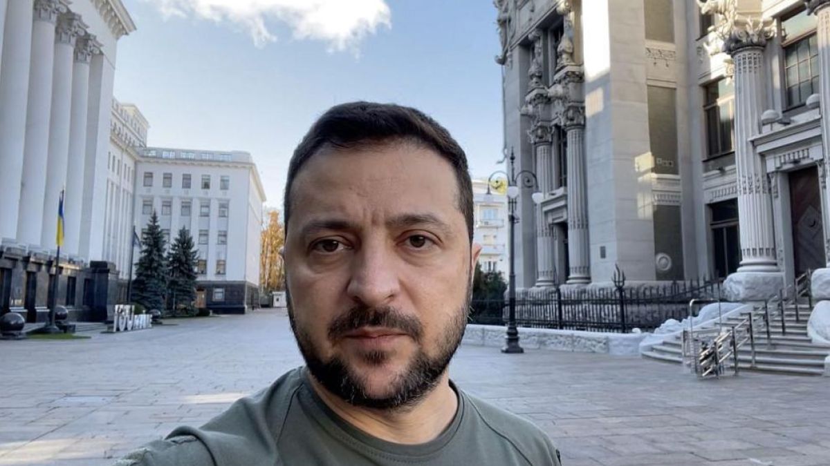 Зеленски: Свалихме всички дронове-камикадзе, пратени към Киев ВИДЕО
