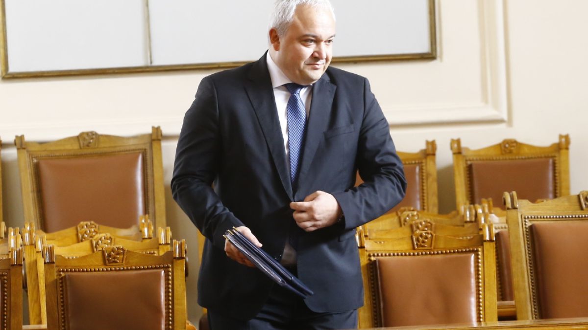 Демерджиев хвърли бомба за полицайката Симона Радева и любовника й!