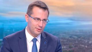 Станислав Анастасов разкри как политиците сами си подливат вода за вота