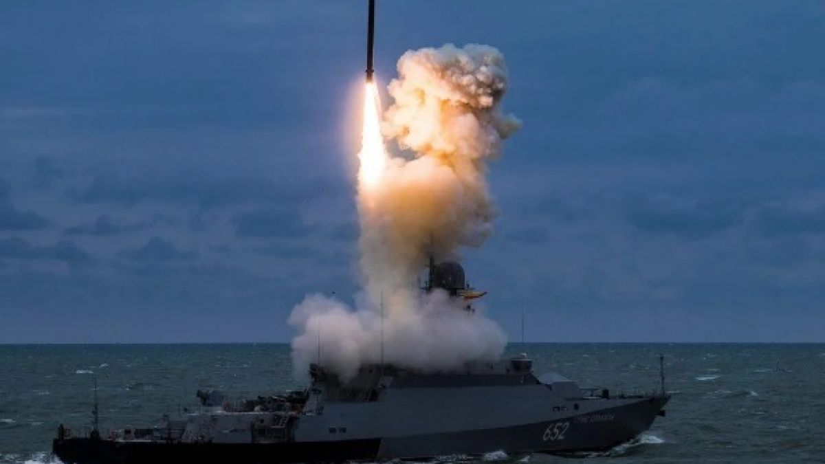 Нещо странно се случва с руските ракетоносци в Черно море, провали се настъпление на ВСУ на това направление