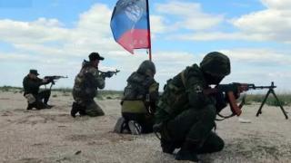 ВИДЕО от войната: 100-та бригада на ДНР щурмува опорен пункт на ВСУ 